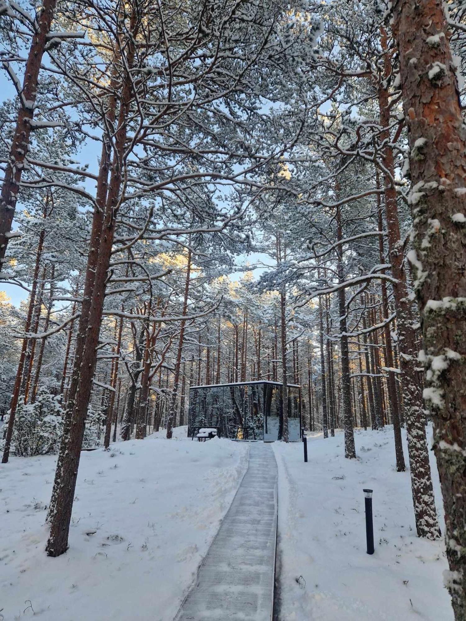 Oeoed Hoetels Lohusalu Leida & Enno Laulasmaa Esterno foto